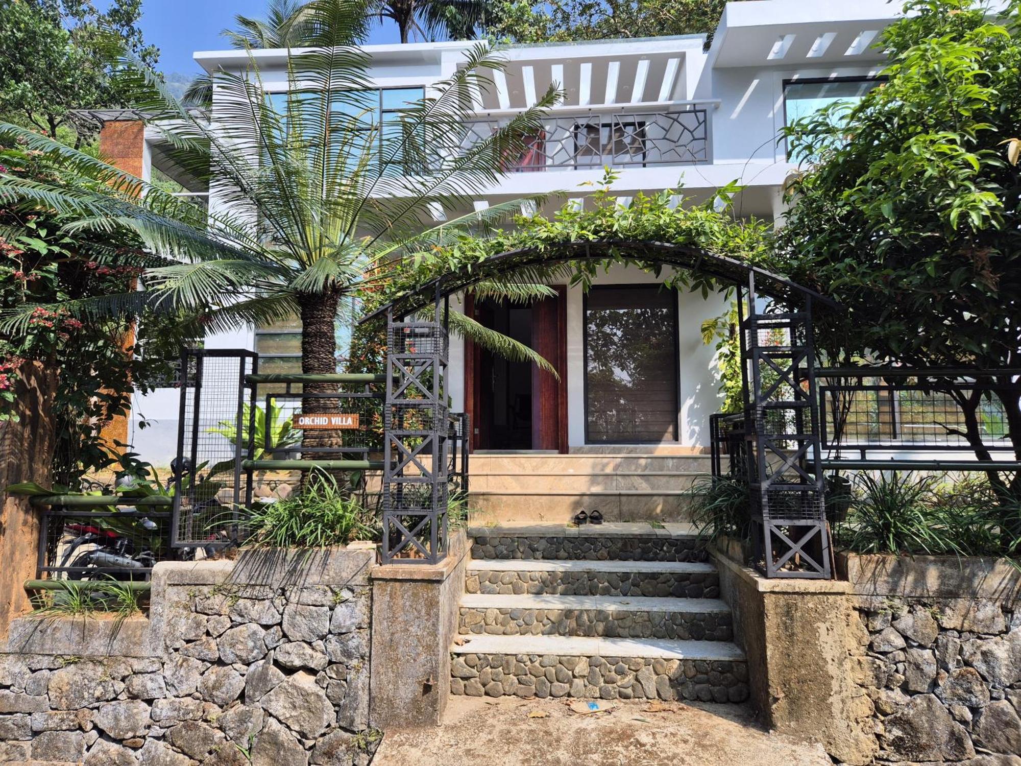 Orchid Villa Pinangode Exterior photo